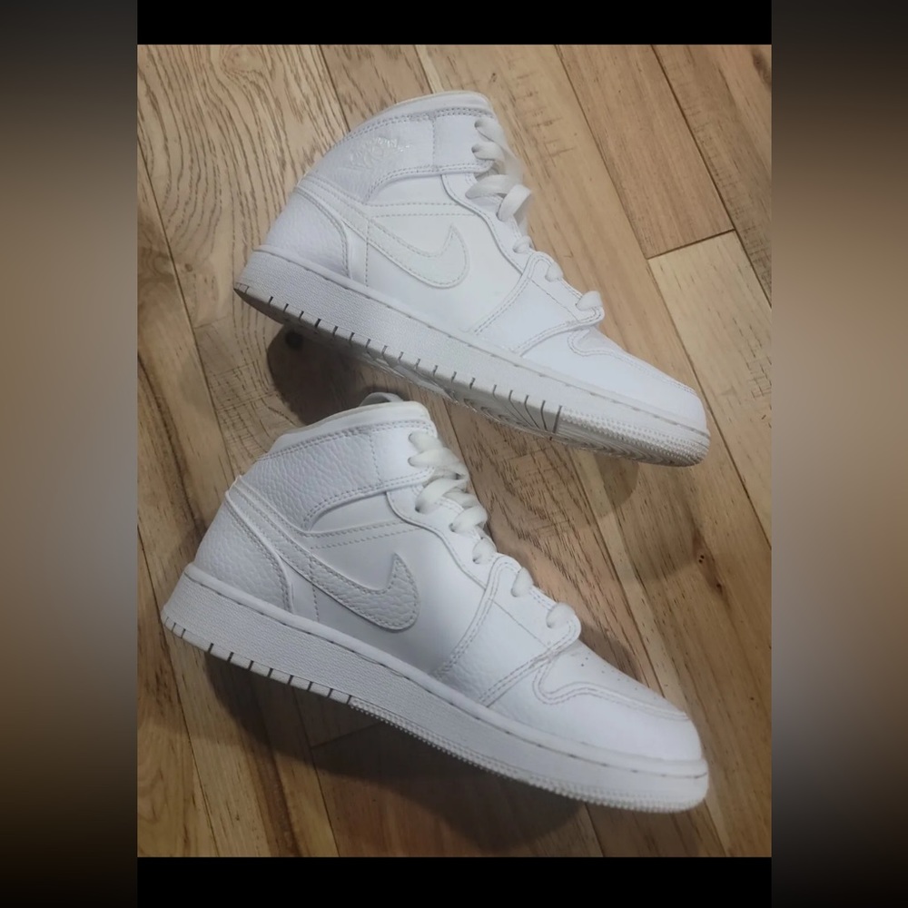 2020 Air Jordan 1 Mid ‘Triple White’